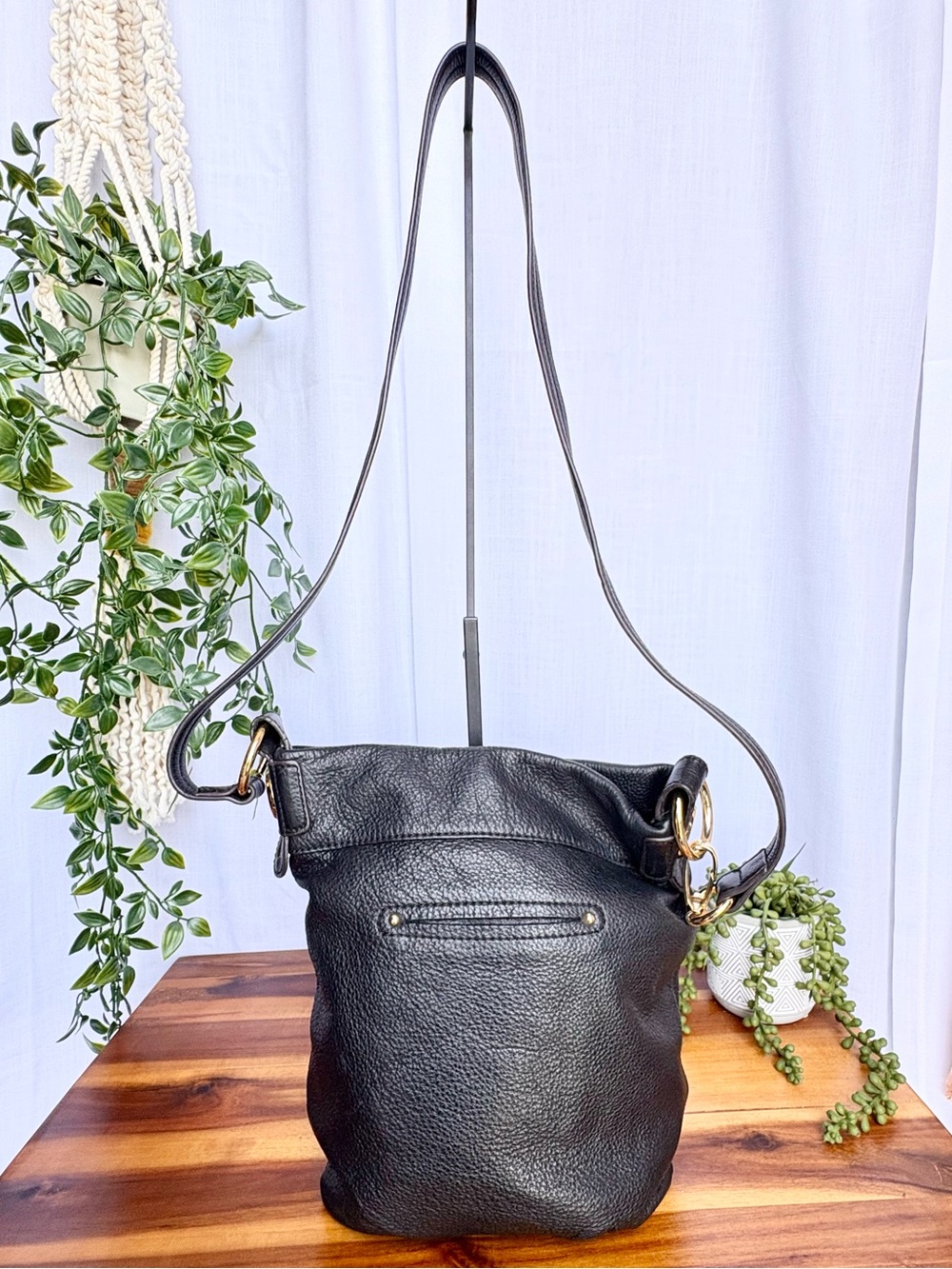 B. Makowsky Westbourne Convertible Crossbody Shoulder Bag - Black/Gold - Y2K - Picture 4 of 14